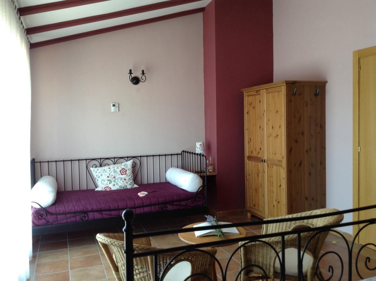 Hostal Camino Del Perdon Uterga Esterno foto