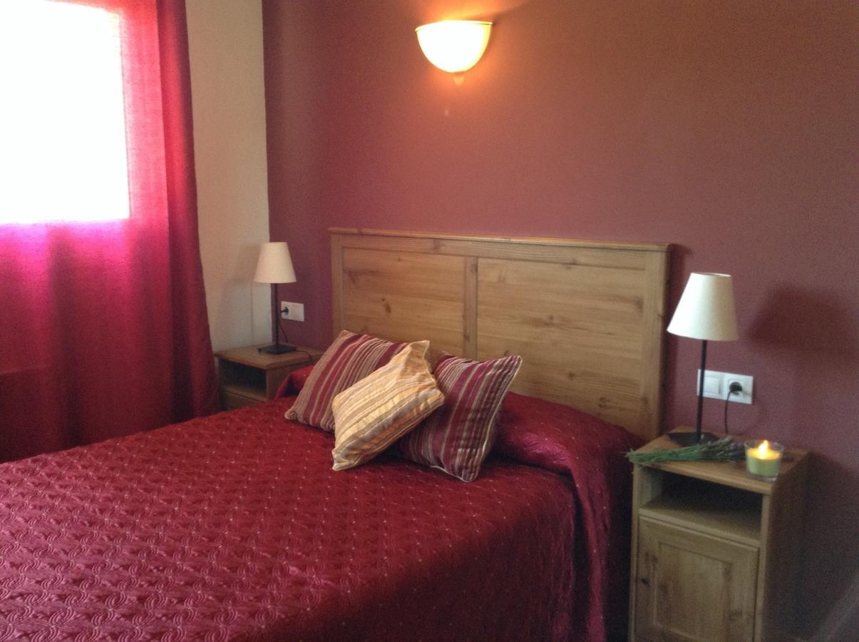 Hostal Camino Del Perdon Uterga Esterno foto