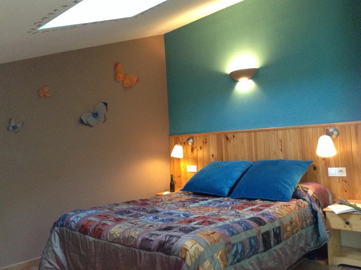 Hostal Camino Del Perdon Uterga Esterno foto